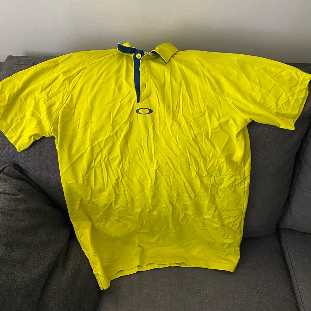Oakley 1/4 button down